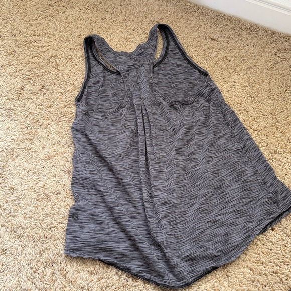 Lululemon Love Tank Bundle of four - Picture 9 of 9